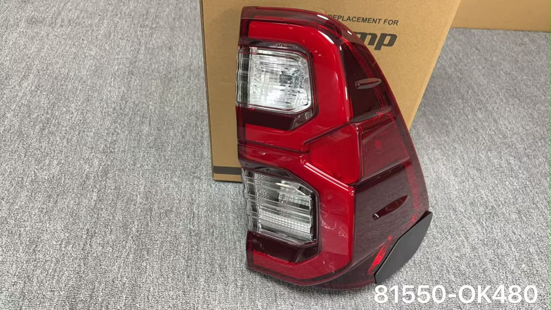 Toyota RAV4 replacement tail light
